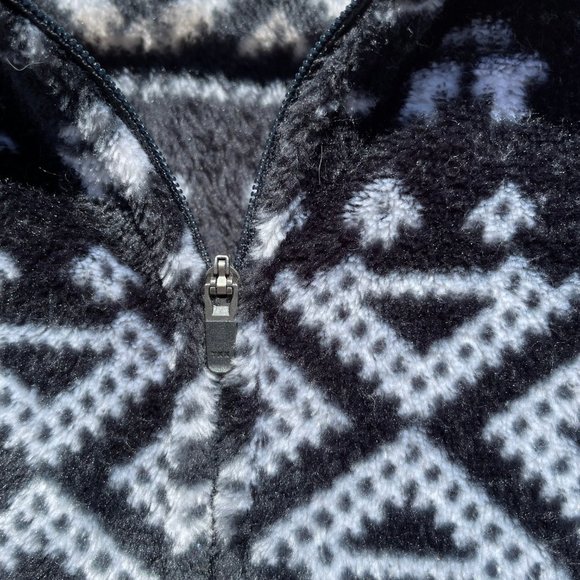 Eddie Bauer Fleece Top in Black & White Western Pattern Size Small - Picture 6 of 6
